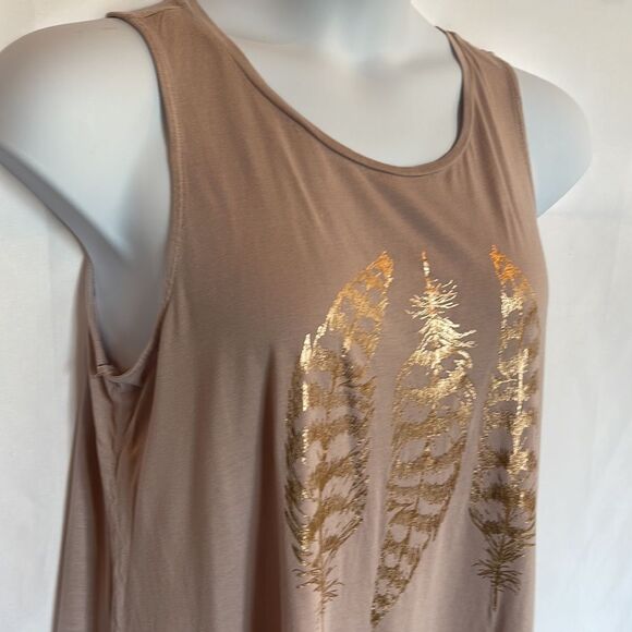 Sleeveless feather tee size XL - Picture 5 of 10